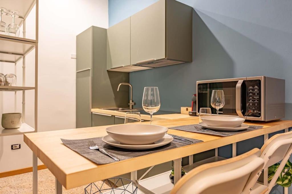 Guest Planet - Cozy Housing Porta Romana M3 Milano Eksteriør bilde